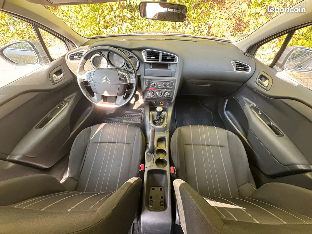 Citroen C4 2016 photo 3