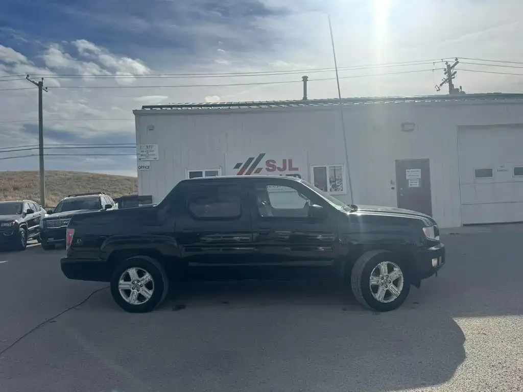 Honda Ridgeline 2012 photo 2