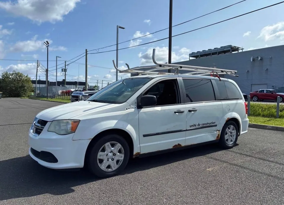 Dodge Grand Caravan 2011 photo 2