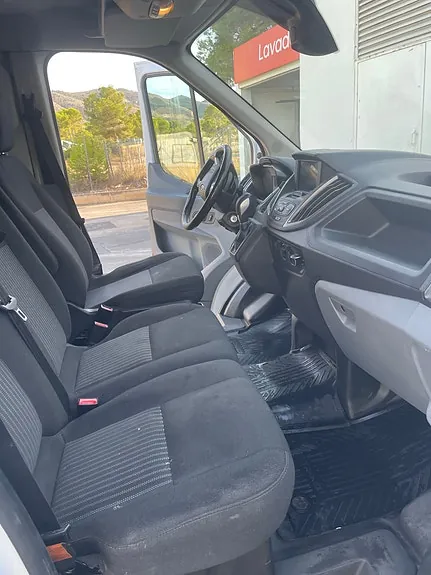 Ford Transit 2018 photo 2
