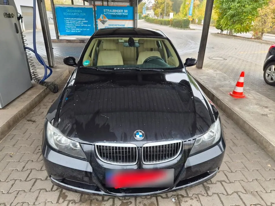 BMW 320I