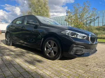 BMW 118I 2022 photo 2