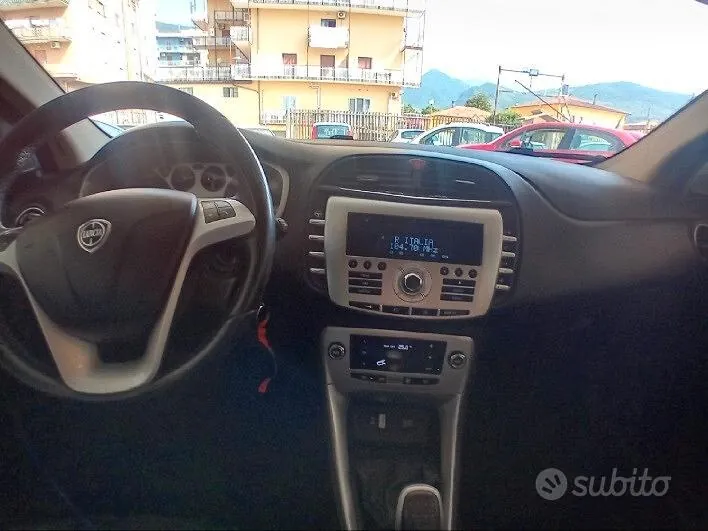 Lancia Delta 2013 photo 5