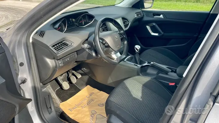 Peugeot 308 2019 photo 5
