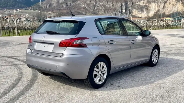 Peugeot 308 2019 photo 3
