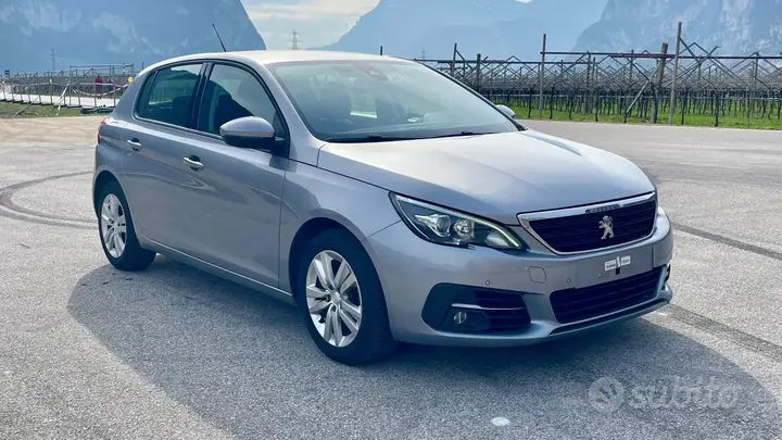 Peugeot 308 2019 photo 2