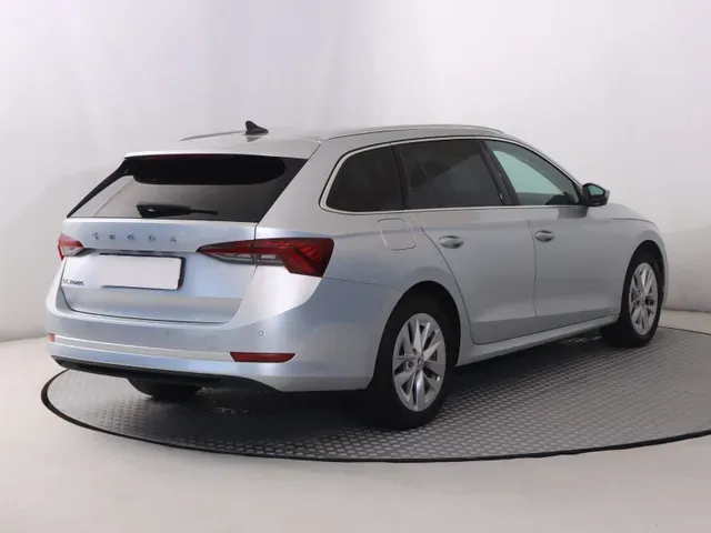 Skoda Octavia 2021 photo 4