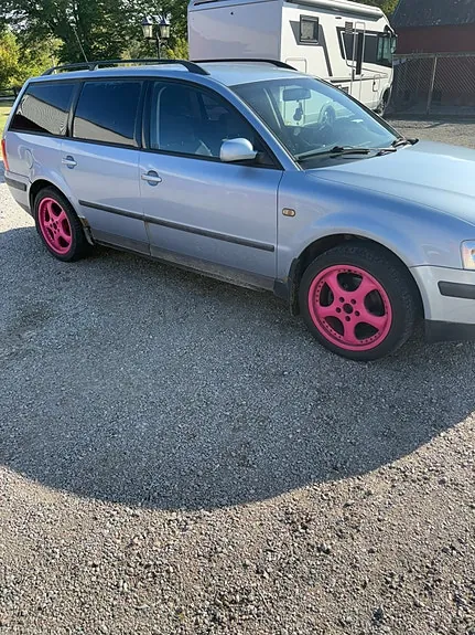 Volkswagen Passat 1999 photo 2