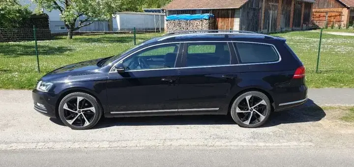 Volkswagen Passat 2013 photo 2