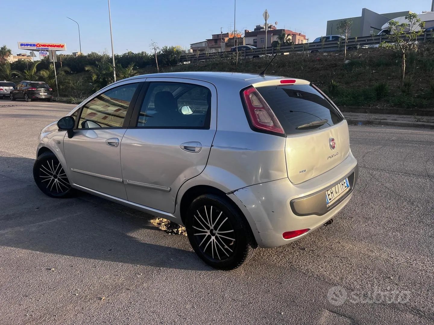 Fiat Punto Evo 2011 photo 2