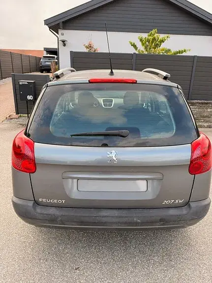 Peugeot 207 2009 photo 3