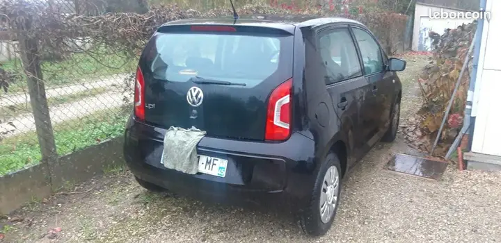 Volkswagen Up 2014 photo 2