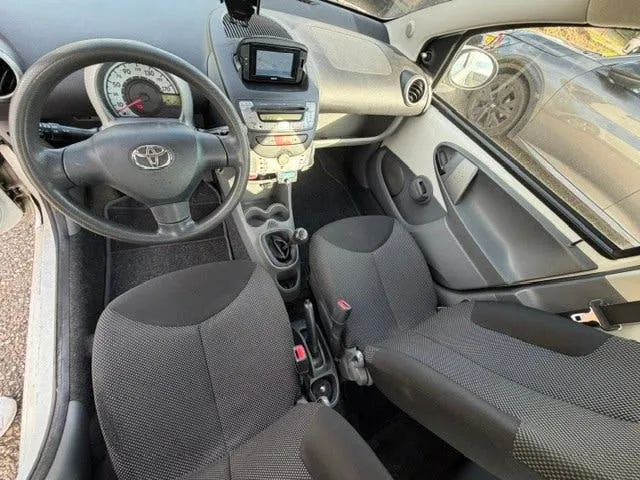 Toyota Aygo 2011 photo 3