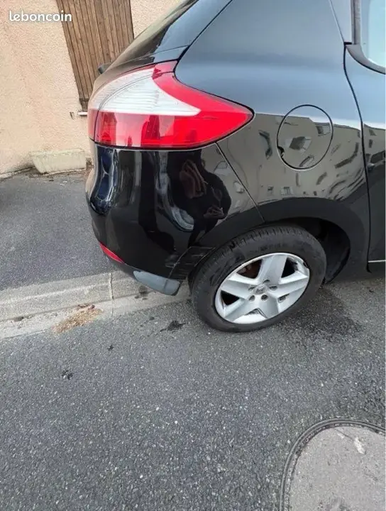 Renault Megane 2014 photo 2