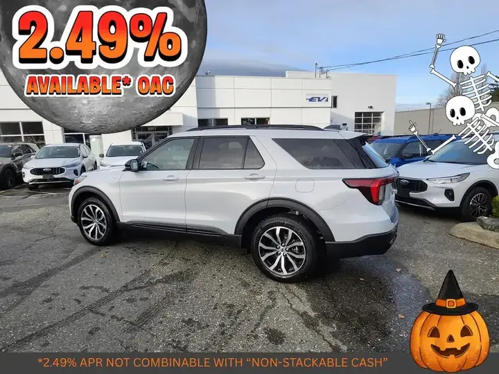 Ford Explorer 2026 photo 2
