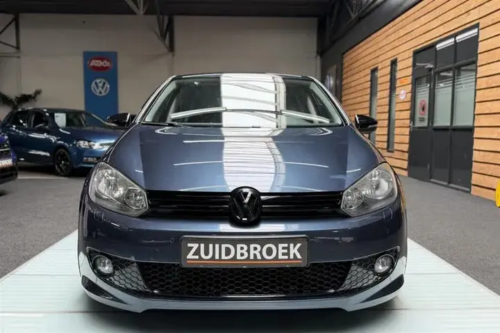 Volkswagen Golf 2012 photo 2