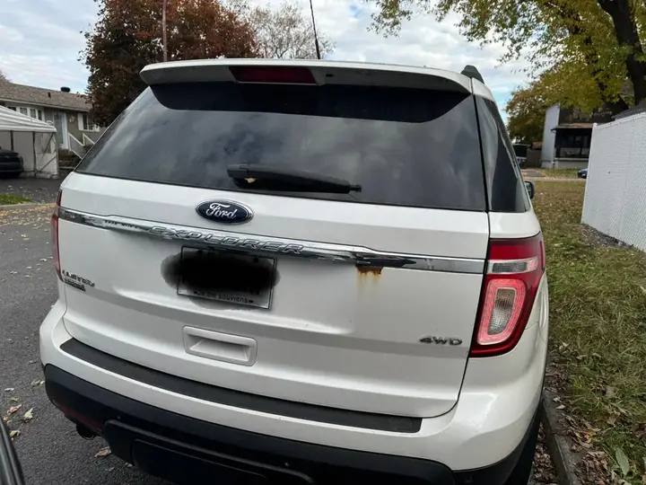 Ford Explorer 2012 photo 3