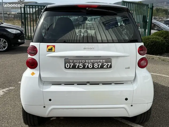 Smart Fortwo 2011 photo 4