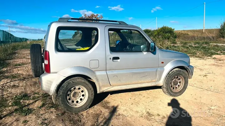 Suzuki Jimny 1999 photo 2