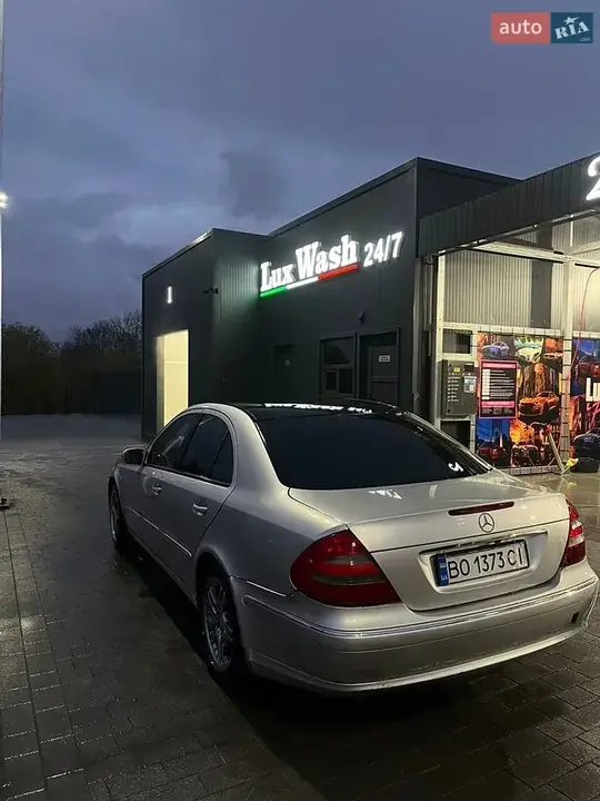 Mercedes-Benz E-Class 2002 photo 4