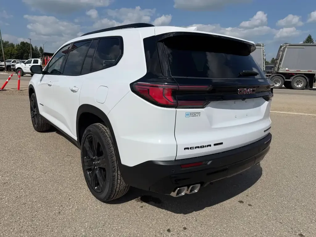GMC Acadia 2027 photo 5