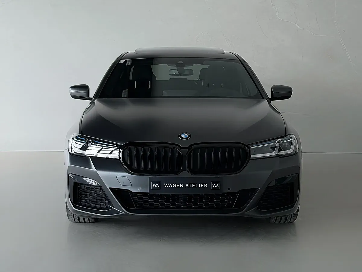 BMW 5 Series 2021 photo 2