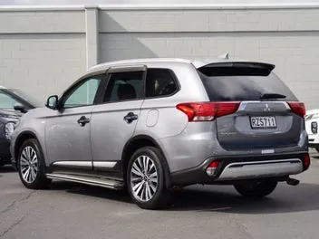 Mitsubishi Outlander 2022 photo 3
