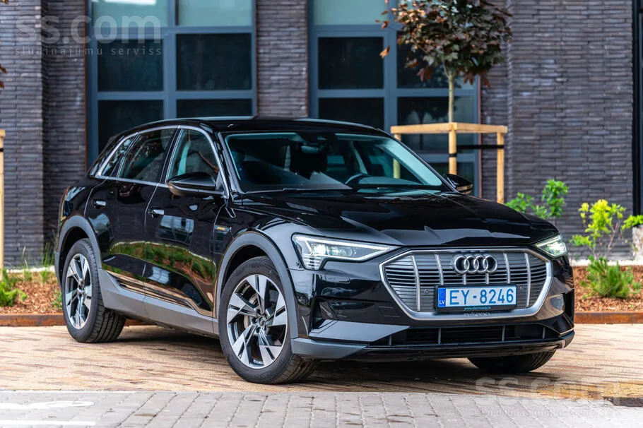 Audi E-Tron 50