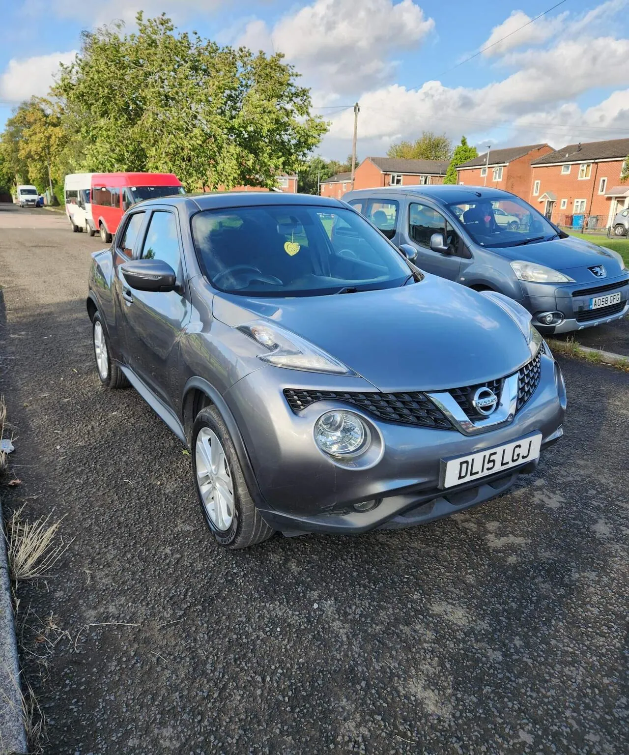 Nissan Juke 2015 photo 2