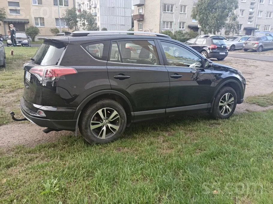 Toyota Rav4 2017 photo 4