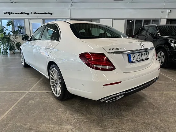 Mercedes-Benz E-Class 2017 photo 4