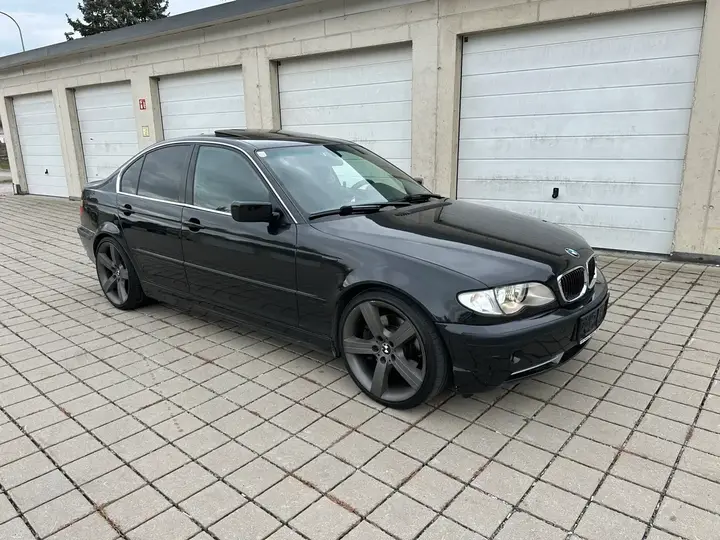 BMW 330I