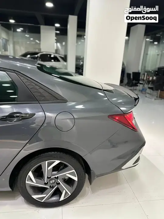 Hyundai Elantra 2025 photo 2