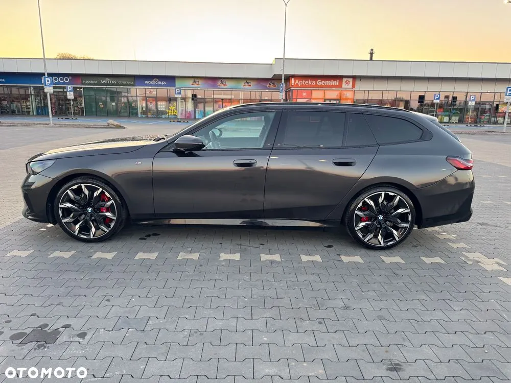 BMW 5 Series 2025 photo 5