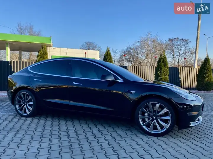 Tesla Model 3 2018 photo 4