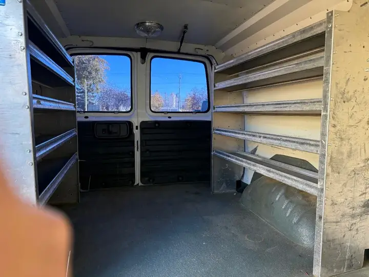 Chevrolet Express 2500 2002 photo 4
