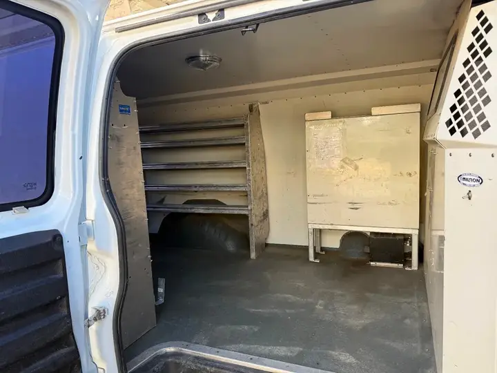 Chevrolet Express 2500 2002 photo 3