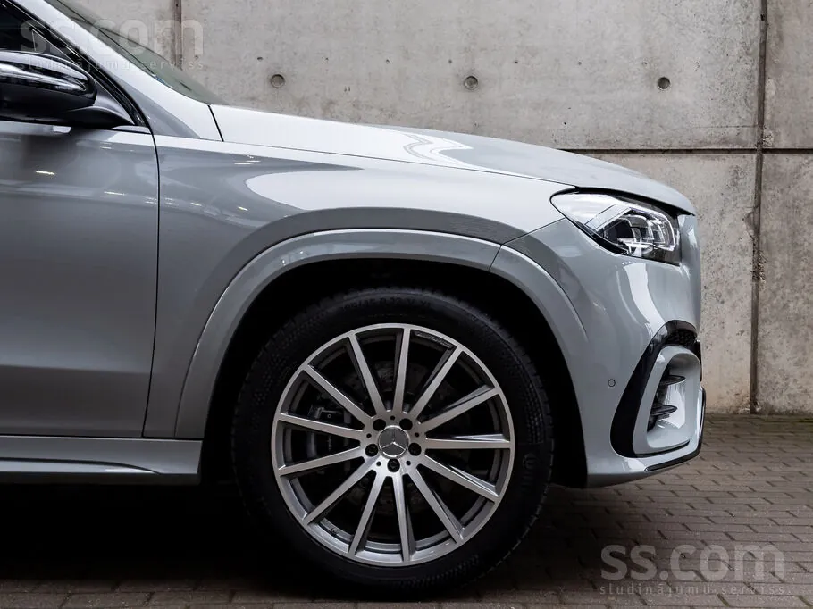 Mercedes-Benz Gls 2023 photo 5