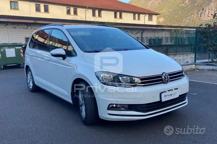 Volkswagen Touran 2017 photo 3