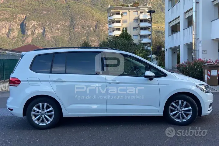 Volkswagen Touran 2017 photo 4
