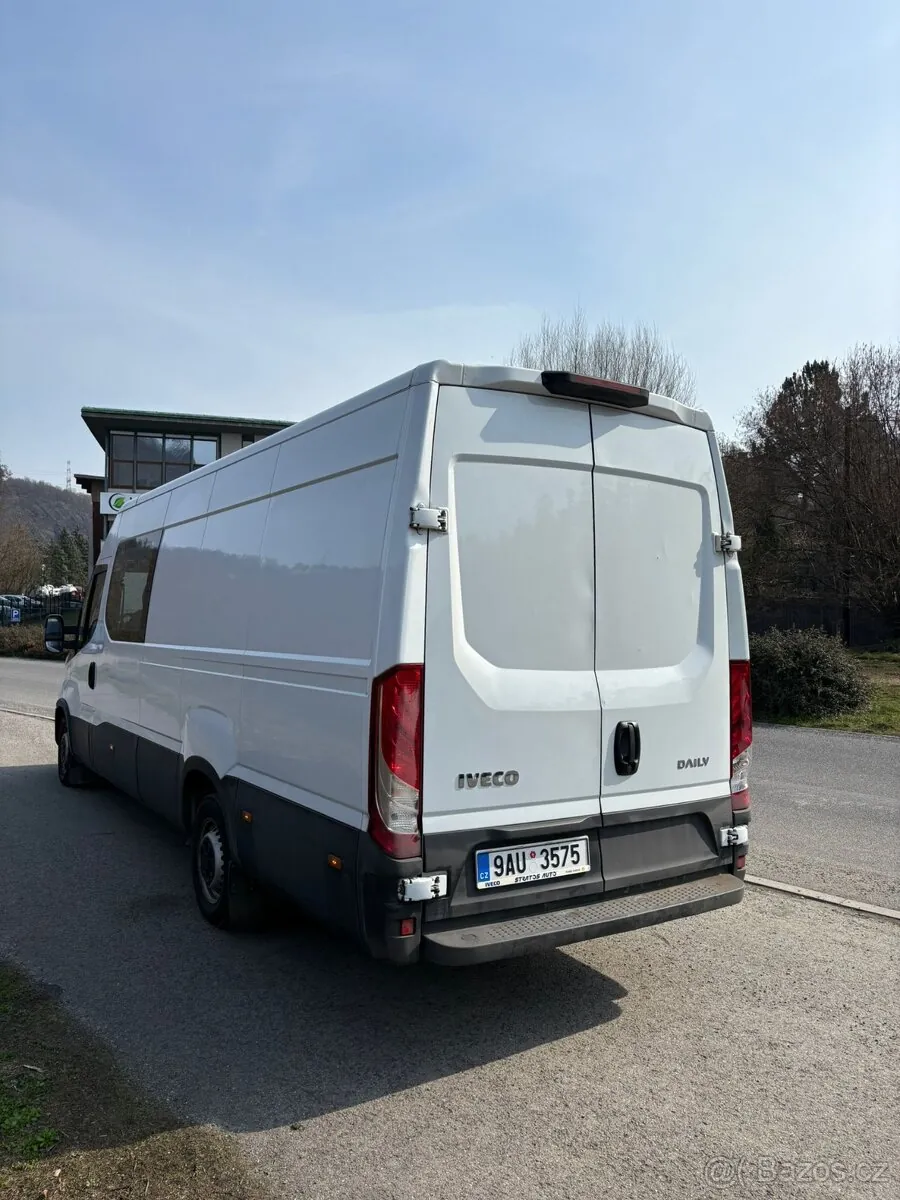 Iveco Daily 2023 photo 3
