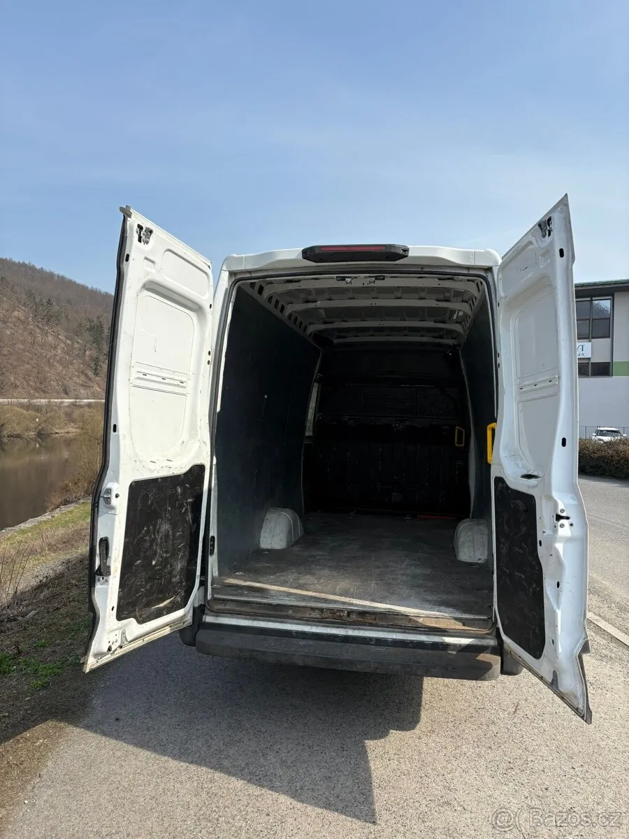 Iveco Daily 2023 photo 5