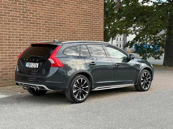 Volvo V60 Cross Country 2016 photo 5