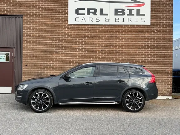 Volvo V60 Cross Country 2016 photo 2