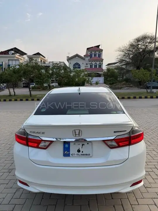 Honda Grace
