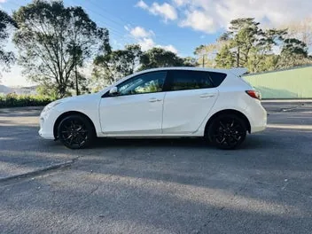 Mazda Axela 2013 photo 5