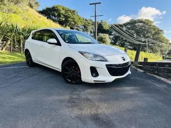 Mazda Axela 2013 photo 2