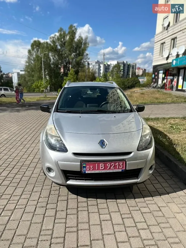 Renault Clio 2011 photo 4
