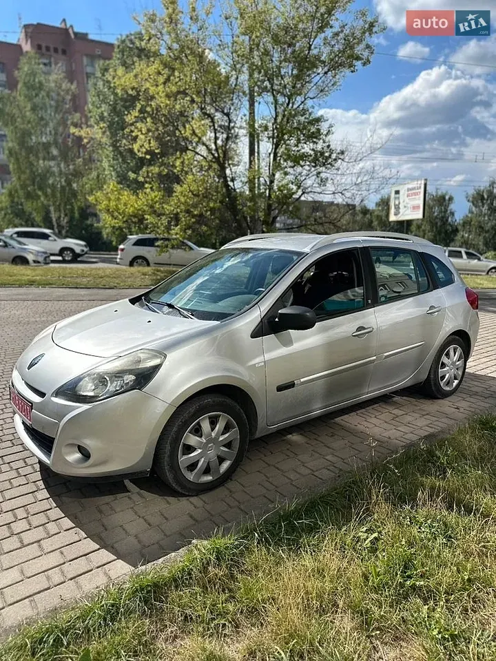 Renault Clio 2011 photo 5