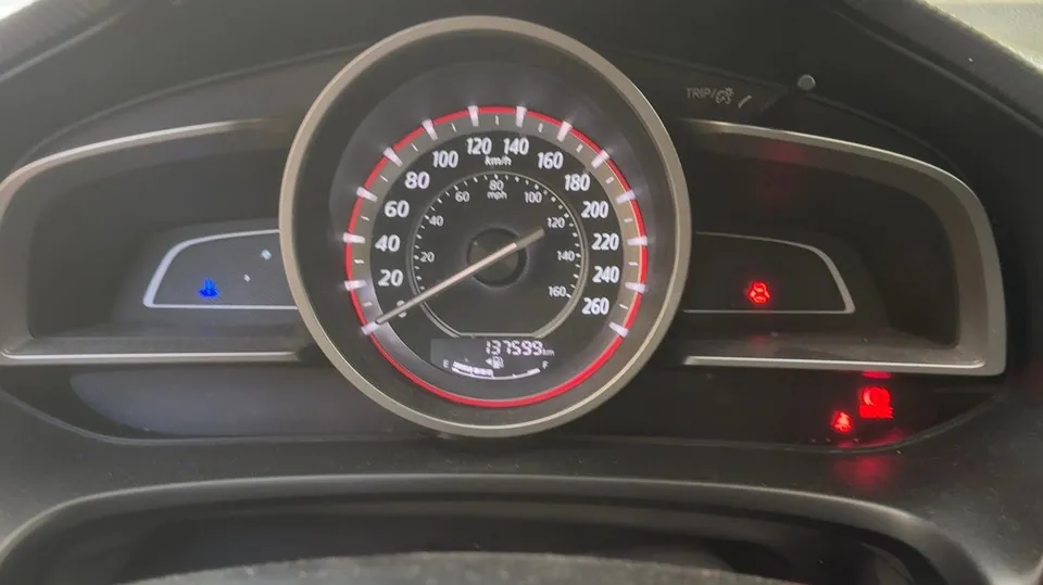Mazda 3 2014 photo 2